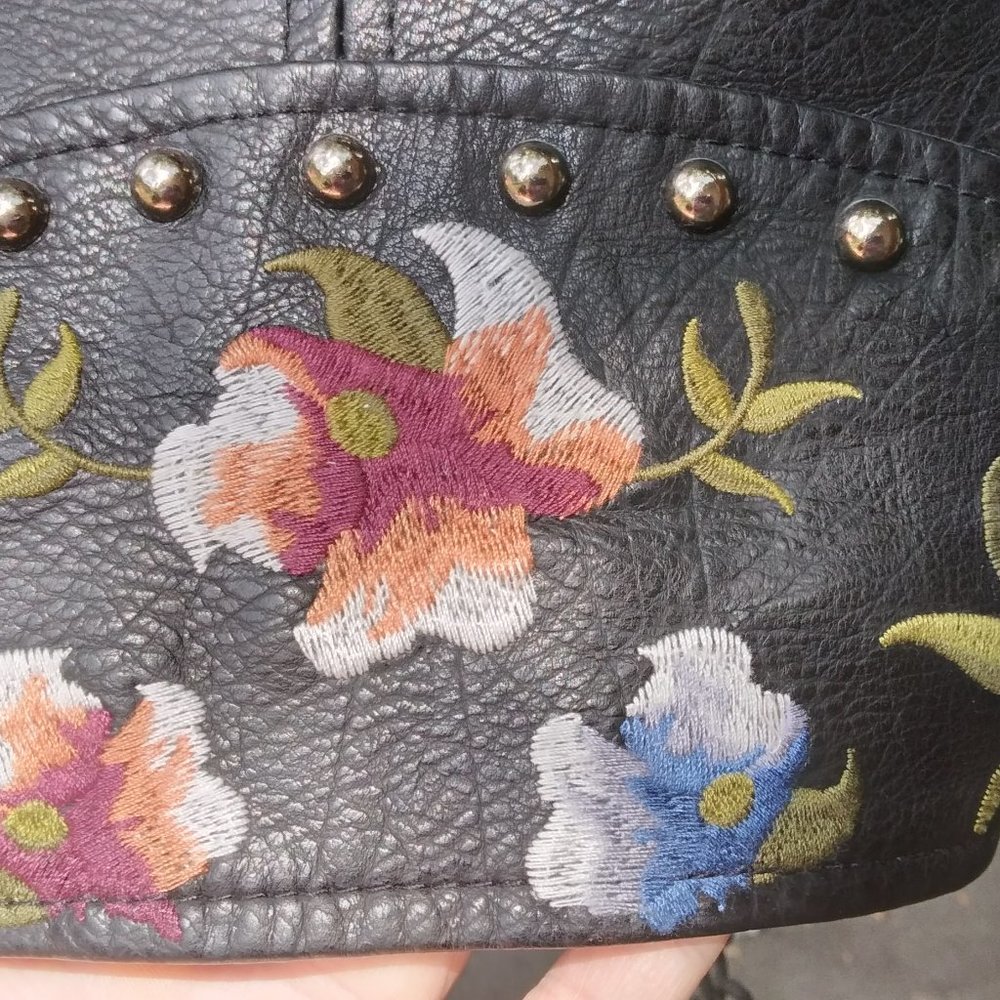 Embroidered leather jacket - Picture 7 of 9